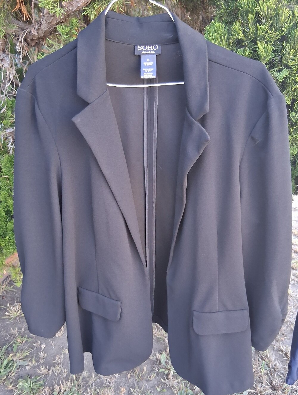 Soho Apparel 3/4 Sleeve Blazer